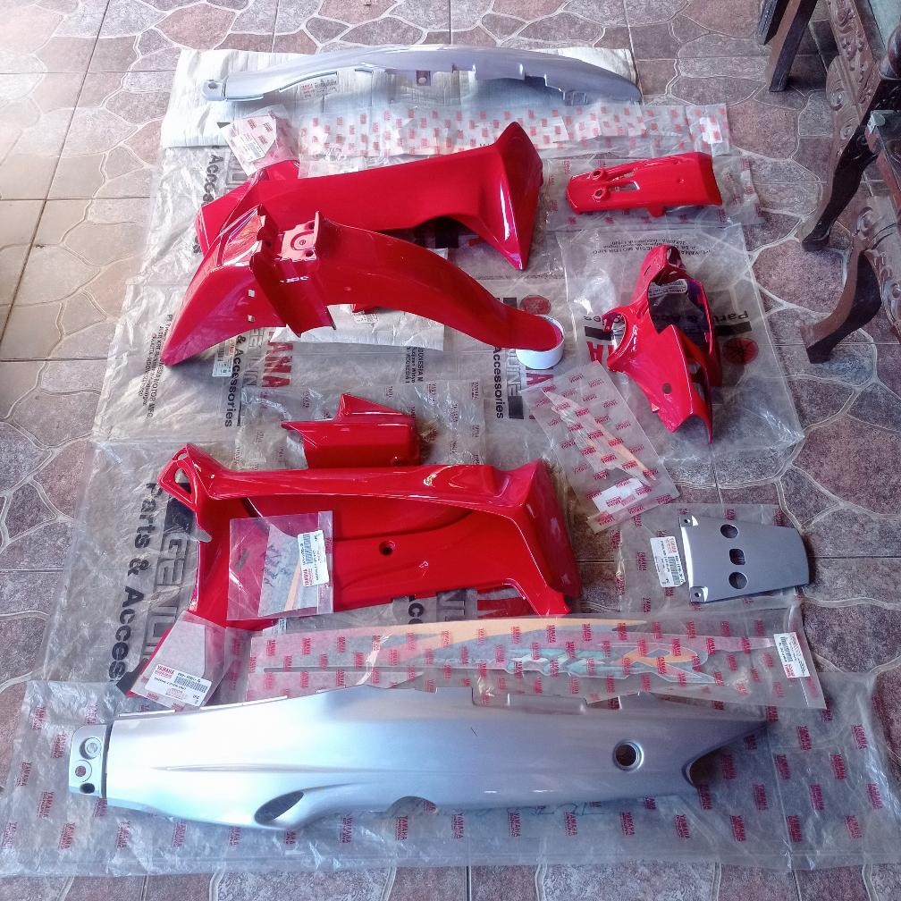 Cover Body Set Stiker F1ZR FIZR Merah Silver LVS Dualtone Original YGP