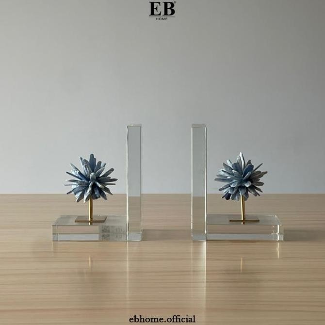 

Penyangga Buku / Book End / Blue Quartz Crystal Set 160/20 Kualitas Original