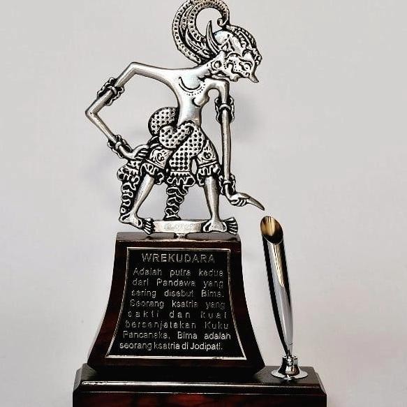 

Tempat bolpoin Hiasan Meja Kombinasi Tokoh wayang Kualitas Original