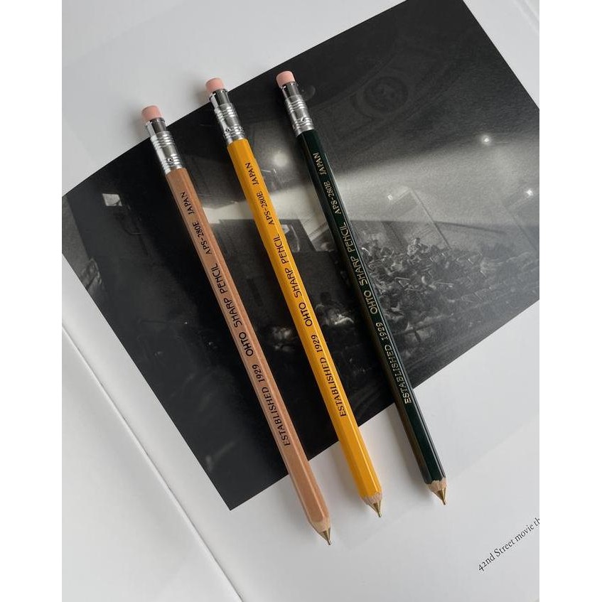 

NEW Pensil Mekanik / Pensil Mekanik Aesthetic / Mechanical Pencil 0.5 Wood Classic Series