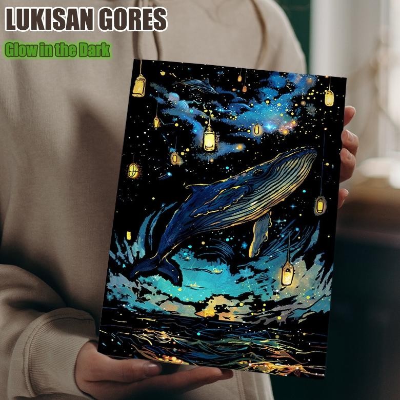 

Lukisan Gores Glow in the Dark A4 Isi 4 Lembar Lukisan Scratch Art Scratch Gliter Paint AST