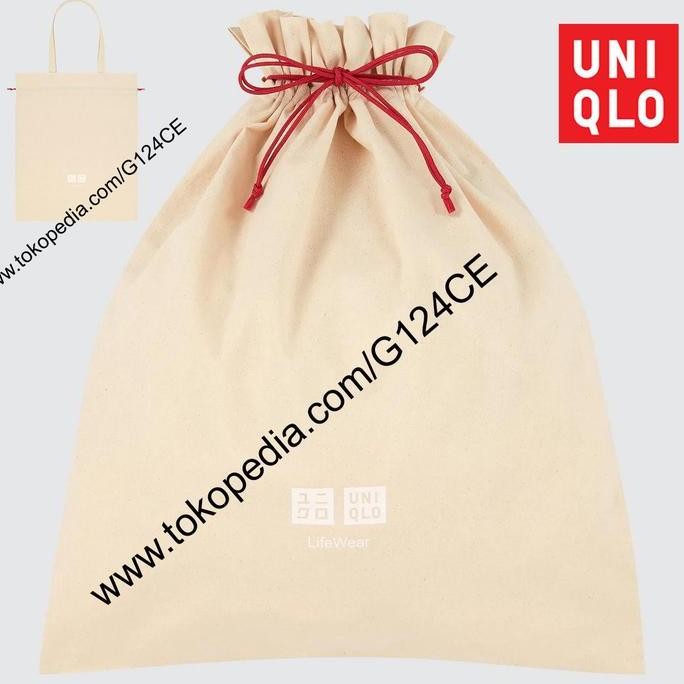 Uniqlo Tas Tote Gift Bag Pouch Pria Wanita Bungkus Kado Off White (Best Quality)