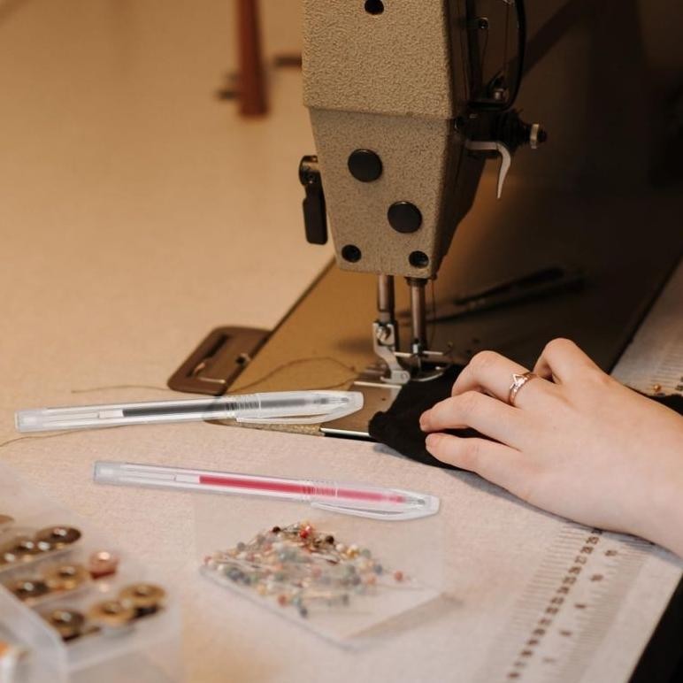 

40pcs Pen Heat Erasable Bolpen Jahit Spidol Jahit Kain Pen Penanda Kain Pen Pola Panas Bolpoin Kain Pulpen Pola Jahit