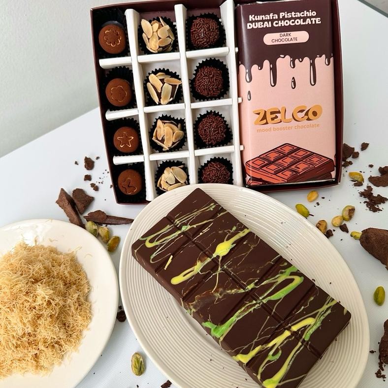 

Zelco - JUMBO Dark Coklat Dubai Pistachio Chocolate Kunafa Camilan Cokelat