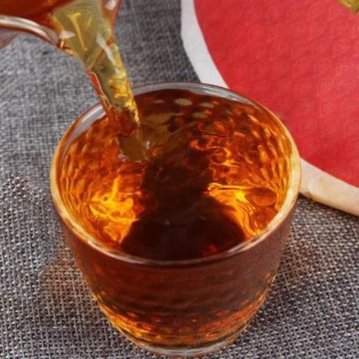 

Yunnan Large Leaf Fengqing Dianhong Tea Ancient Tree Sun-Dried Yunnan Black Tea 357G Maison Auratea