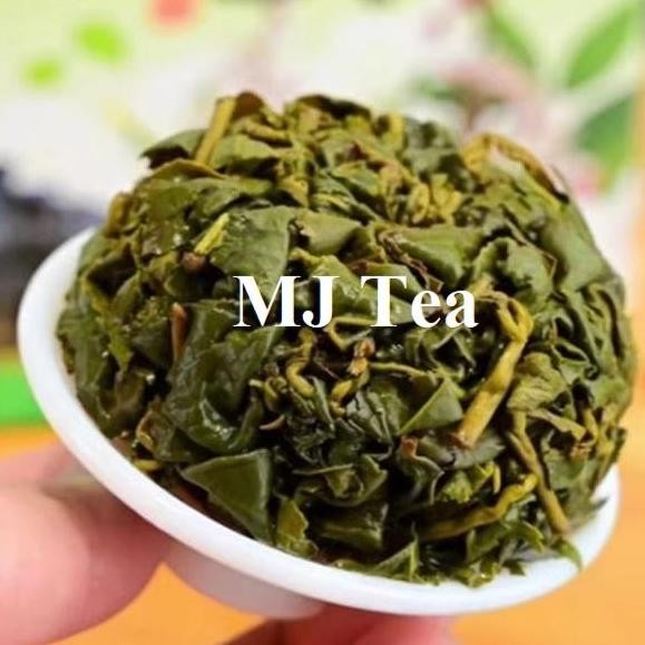 

Taiwan Oolong Alishan Tea Fushou Pear Mountain Strong Flavor 250 Gr Maison Auratea