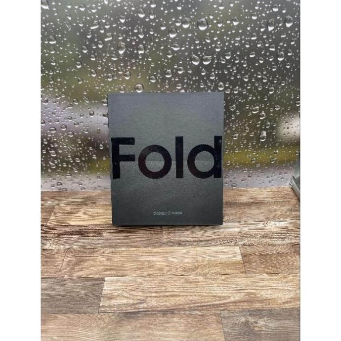 

ready stock DUS BOX KARDUS Z FOLD 4 FREE STIKER