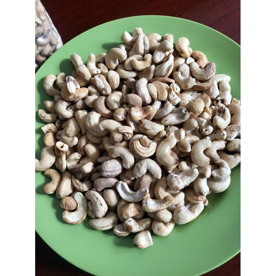 

(Expert) Kacang Mede Mentah 1 Kg (Mente) Cashew Utuh Coklat
