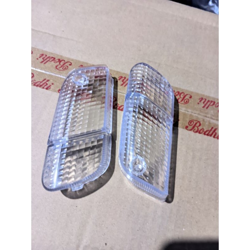 MIKA LAMPU SEN DEPAN HONDA GRAND - ASTREA GRAND PUTIH