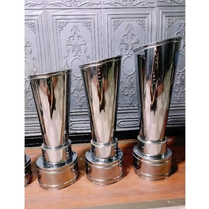 

Piala Sepak bola Piala Bulu Tangkis Piala Voli Piala Tenis / piala trophy ms