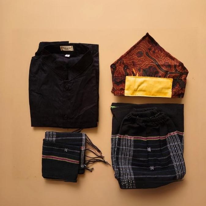 BAJU ADAT ANAK LAKI LAKI BATAK SIMALUNGUN HIOU