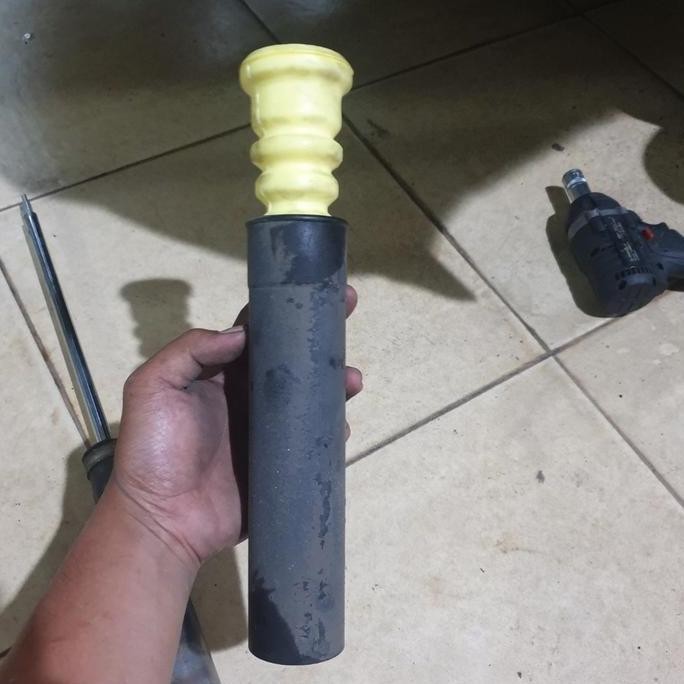 . Stoper shock belakang ford Ecosport