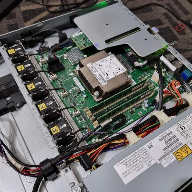 Ibm System X3250 M5 Rack Server Rackmount 1U New Stok