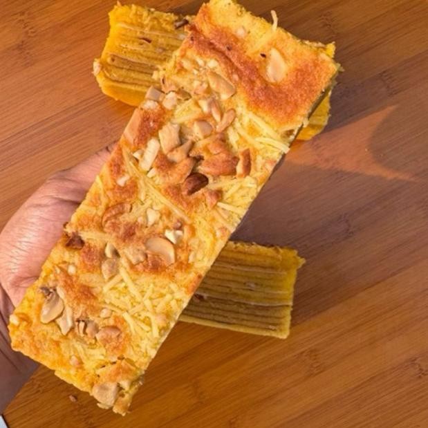 

Kue Lapis Legit Cream Cheese Kacang Mede