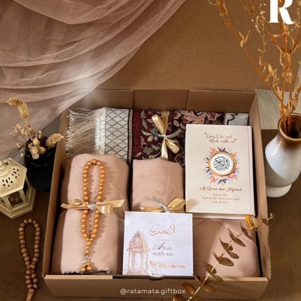 

Hampers Mukena Set Seserahan Alat Sholat Hadiah Pernikahan Kado Istri Kado Cewek Hampers Wisuda Hadiah Ulang Tahun