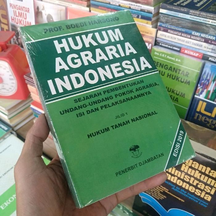 

LS HUKUM AGRARIA INDONESIA - SEJARAH PEMBENTUKAN UNDANG - UNDANG POKOK AGRARIA - BOEDI HARSONO
