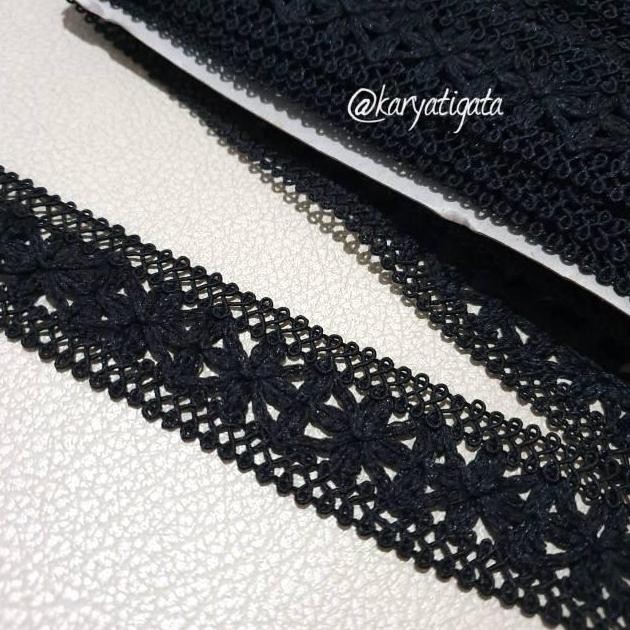 

Ready stock] Renda Silang Laba Laba Lebar 3 cm - Hitam (Panjang 17 Yard)