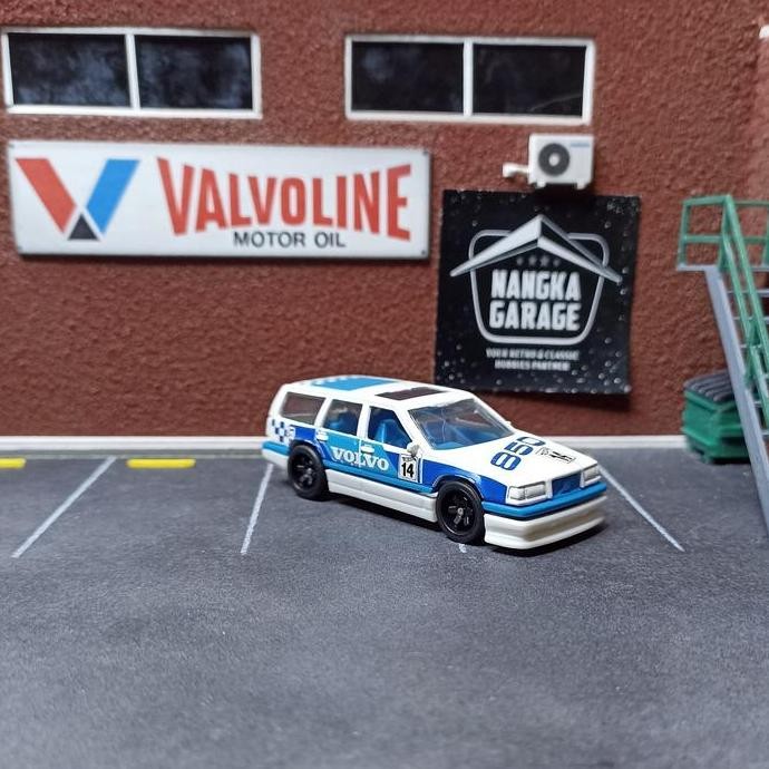 Hot Wheels Volvo 850 Estate Factory Unrivet (LO017)