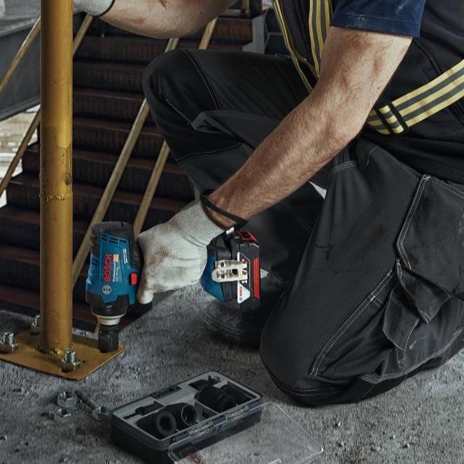 Bosch Brushless Impact Wrench 18Volt GDS 18V-400