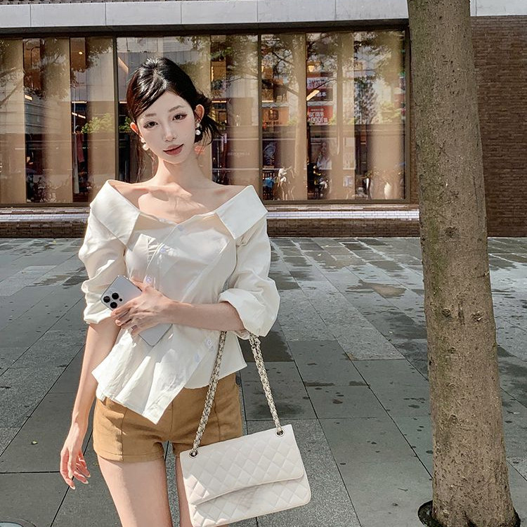 [Heartbeattt] Kemeja Polo Putih Off-Shoulder Kerah Lengan Panjang Wanita Jaket Temperamen Tidak Tera