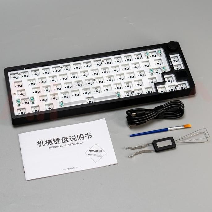 DK67 - Wireless Barebone 65% Hotswappable Mechanical Keyboard