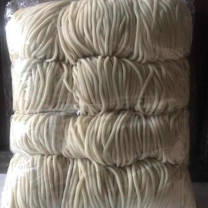 

MIE BASAH PREMIUM BISA UNTUK PANGSIT MIE JAKARTA