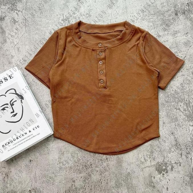 Majomer | Wiggle Crop Top Lengan Pendek - Atasan Wanita Kancing Rib Crop