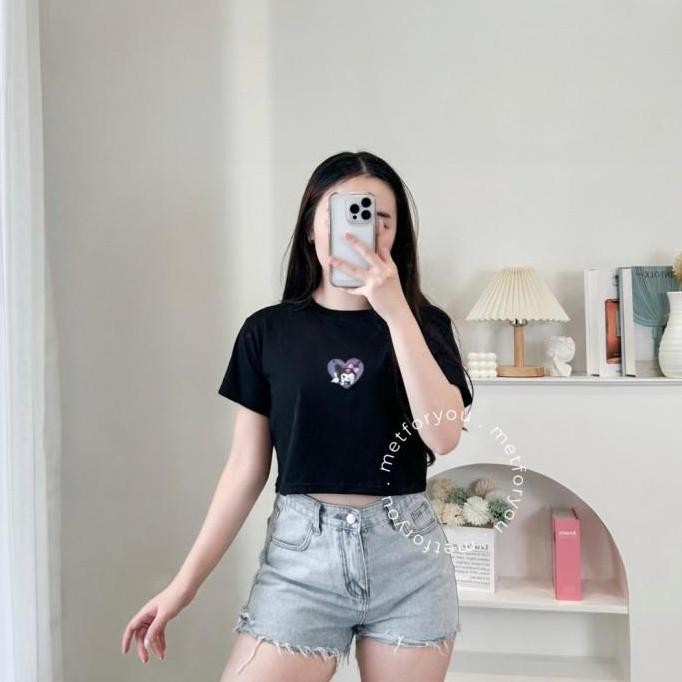 METFORYOU Kaos Crop Top Wanita - Kuromi Love Crop Tee