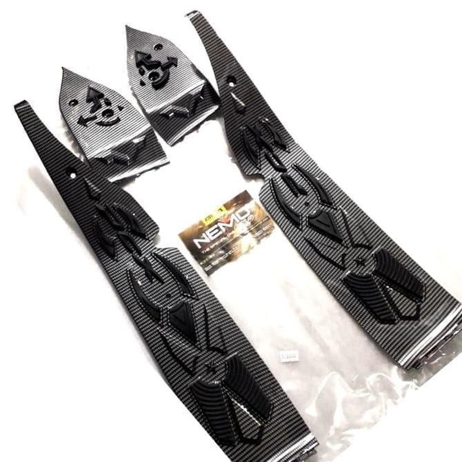 Plat Bordes PCX 150 Lokal Carbon Panel Pijakan Alas Kaki PCX 150 Lokal New Carbon