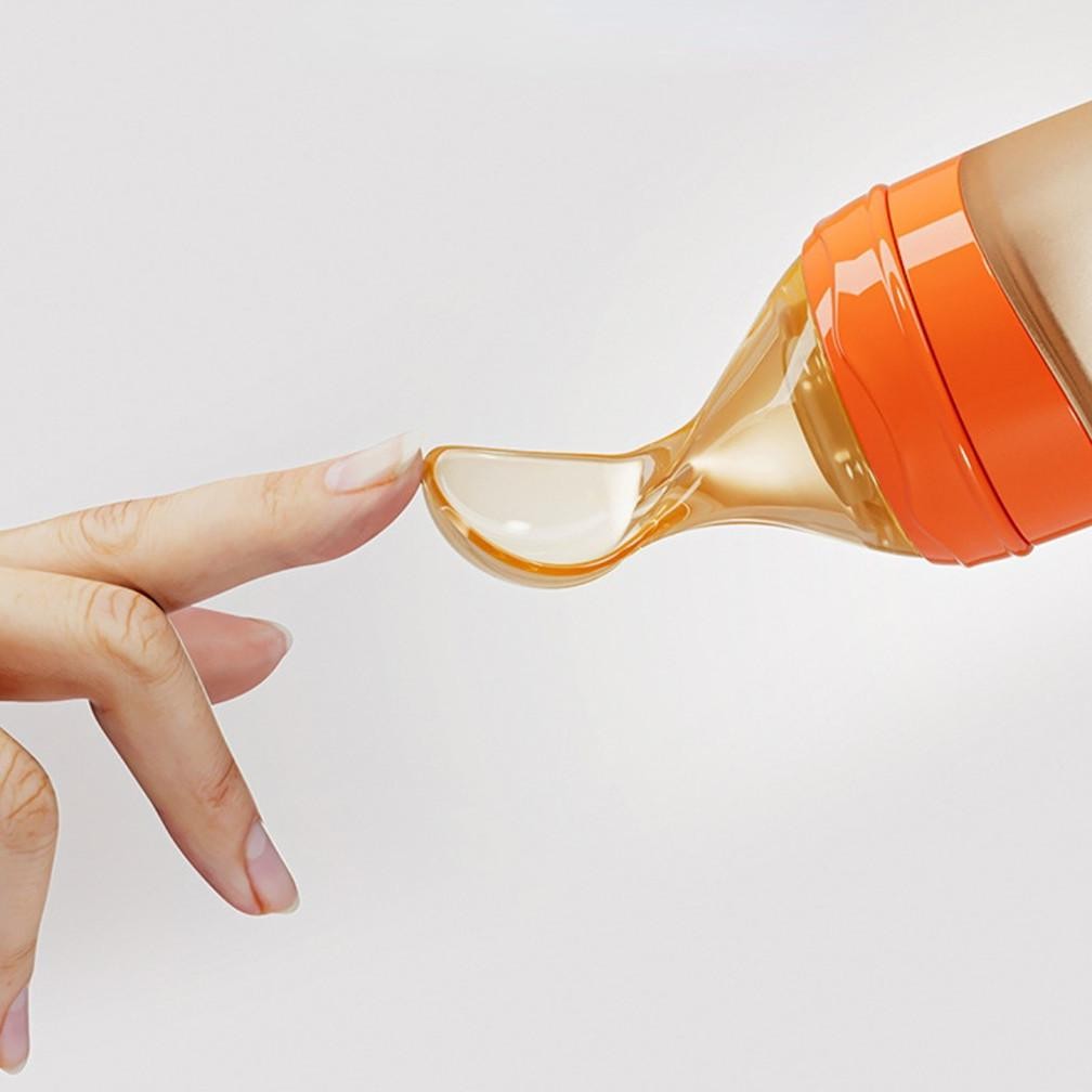 Koe-1116 [ Love Ibu ]  Silicone Baby Feeder Spoon / Sendok Botol Makan Bayi / Botol Sendok Makan Bay