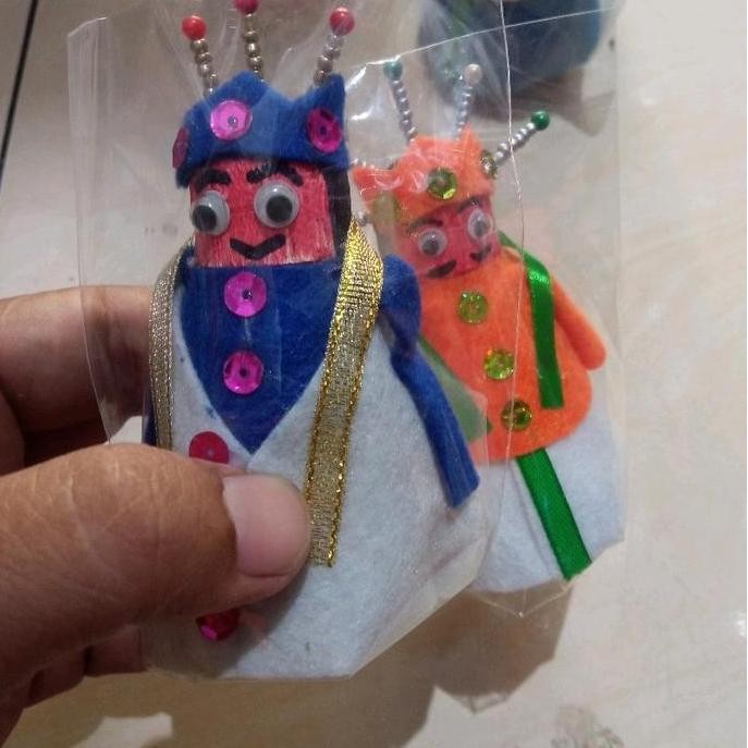 Ondel Ondel dari Kok Mainan anak kerajinan prakarya Sekolah Pendidikan