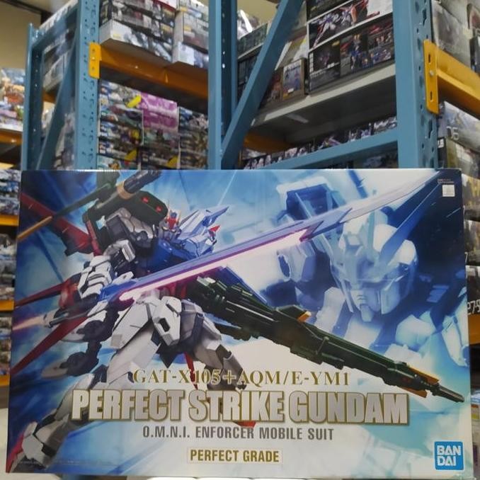 Buruan serbu] Gundam PG scala 1/60 GAT-X105 + AQM/E-YM1 PERFECT STRIKE GUNDAM BANDAI