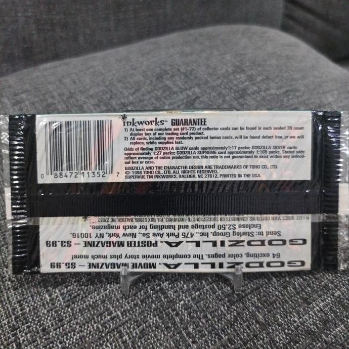 New  Inkworks 1998 godzilla supervue trading card sealed pack (long card)