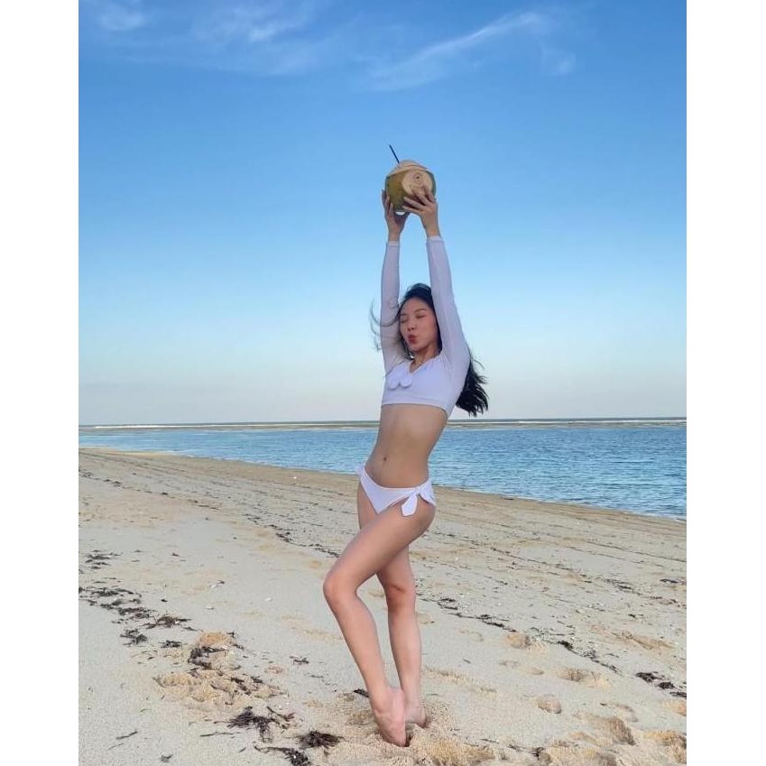 BEBAS ONGKIR - VIO white bikini long sleeve + pants woman premium / baju renang wanita / bikini wani