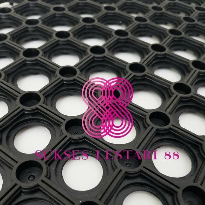 Keset Karpet Karet Anti Slip Kamar Mandi