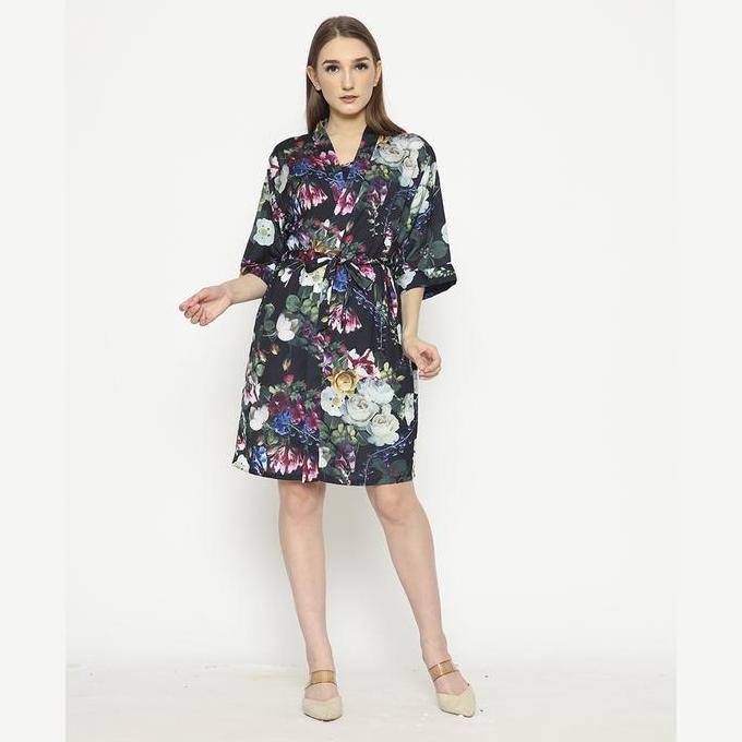 600619-Cynthia Kimono Set 2 In 1 Motif Flower - Black