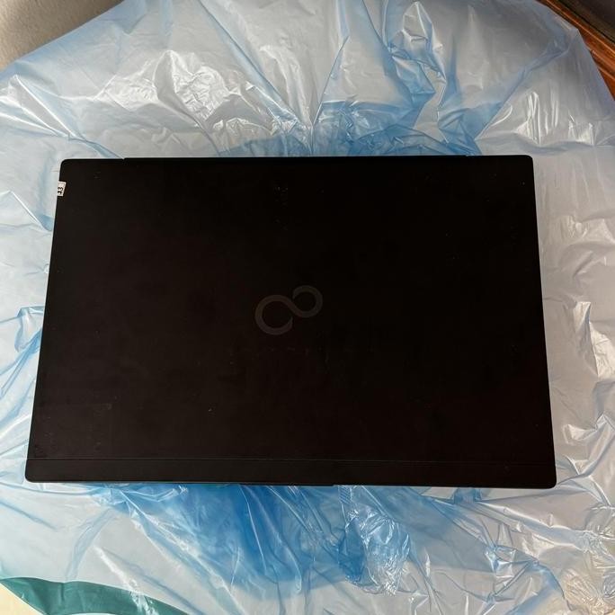 HANYA 7 ONS  FUJITSU U939 LAPTOP CORE i7 GEN 8 TERTIPIS DI DUNIA 