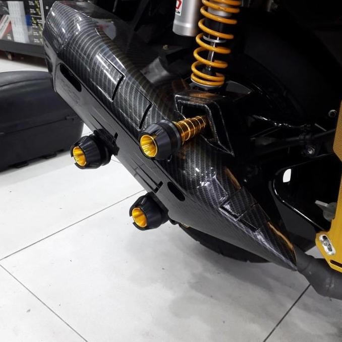 tutup Cover knalpot New Nmax 2020/2021Tutup knalpot Nmax old Carbn mhr