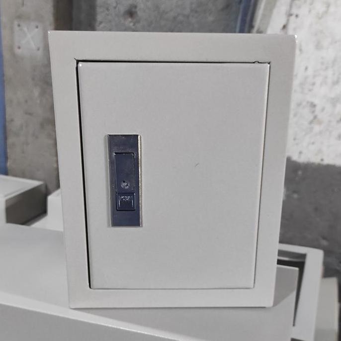 Box panel indoor 20x25 25x20 20x25x10 push lock