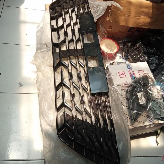 Grill Bemper Avanza Veloz 2016
