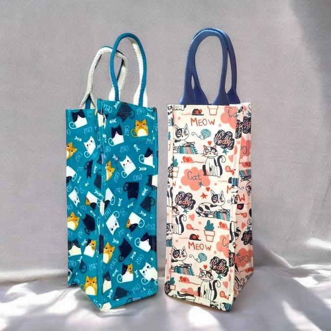 Lita- Tas Tumbler Botol 2 Liter Size 12 X 12 X 32 Cm Bahan Kanvas Tebal Motif Kucing Lucu