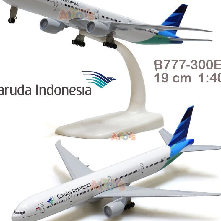 Diecast Pesawat Garuda Indonesia Boeing B777-300Er 19 Cm 1:400