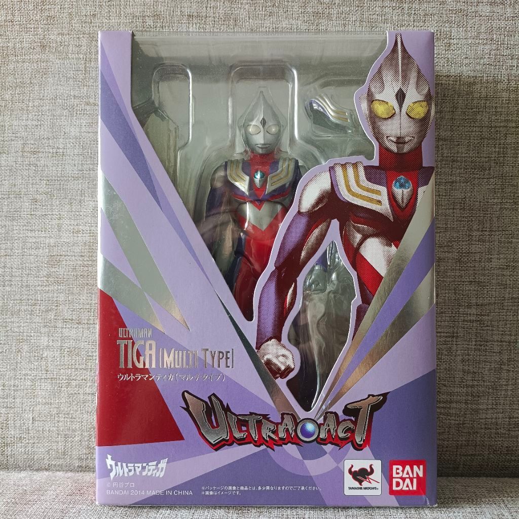 ULTRA ACT ULTRAMAN TIGA BANDAI
