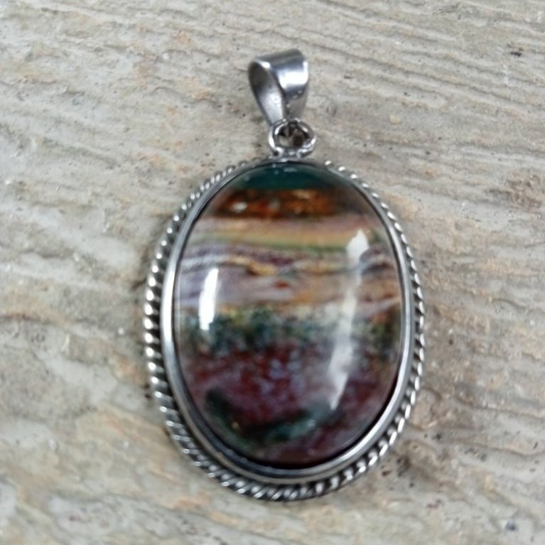 liontin batu akik