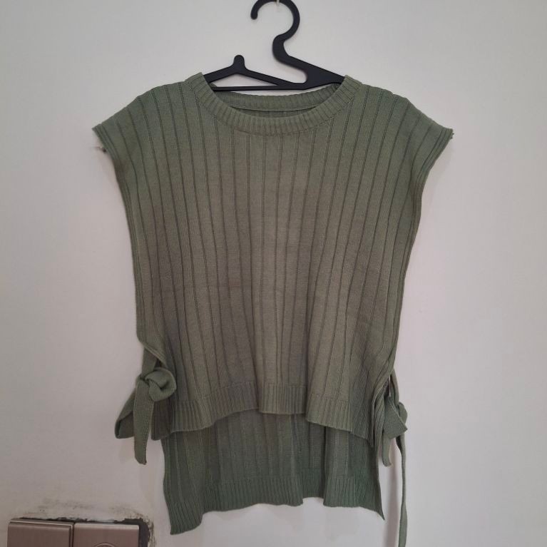 green vest