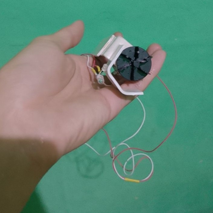 PLTA MINI RAKITAN MENGHASILKAN LISTRIK 7VOLT