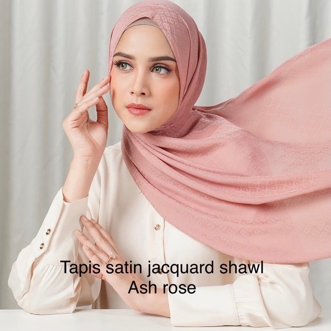 Georgette tapis shawl Buttonscarves