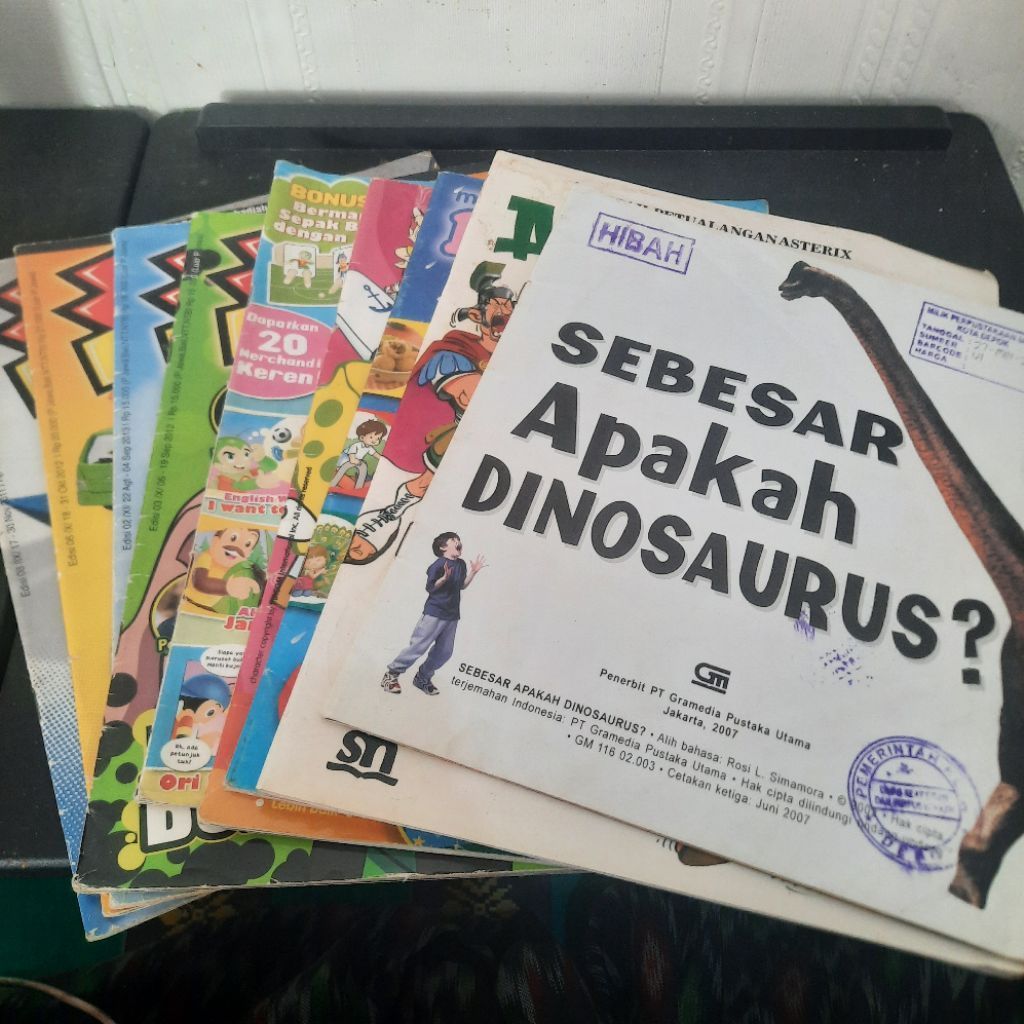 BUKU MAJALAH ANAK XY KIDS | MOMBI | ASTERIX PRAJURIT ROMAWI | SEBESAR APAKAH DINOSAURUS?