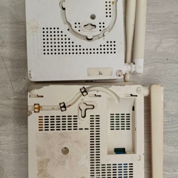 Modem wifi merk huawey & zte normal