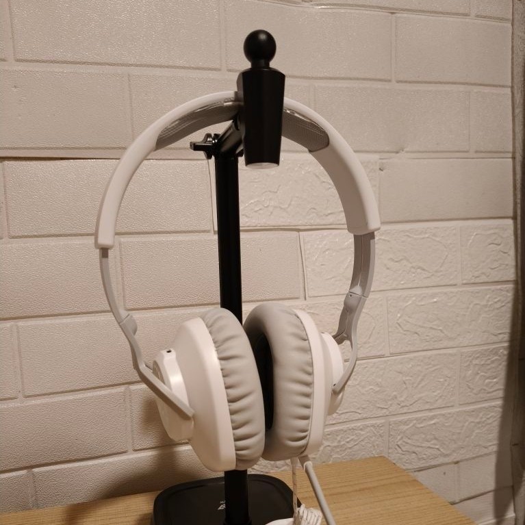 Headset JBL Quantum 100 second
